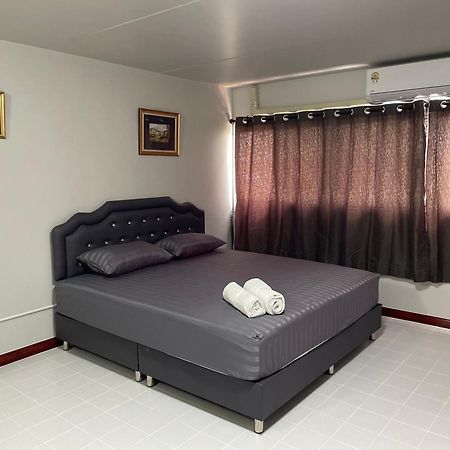 Muangthong C3,C4Near Impact Apartment Nonthaburi Ngoại thất bức ảnh