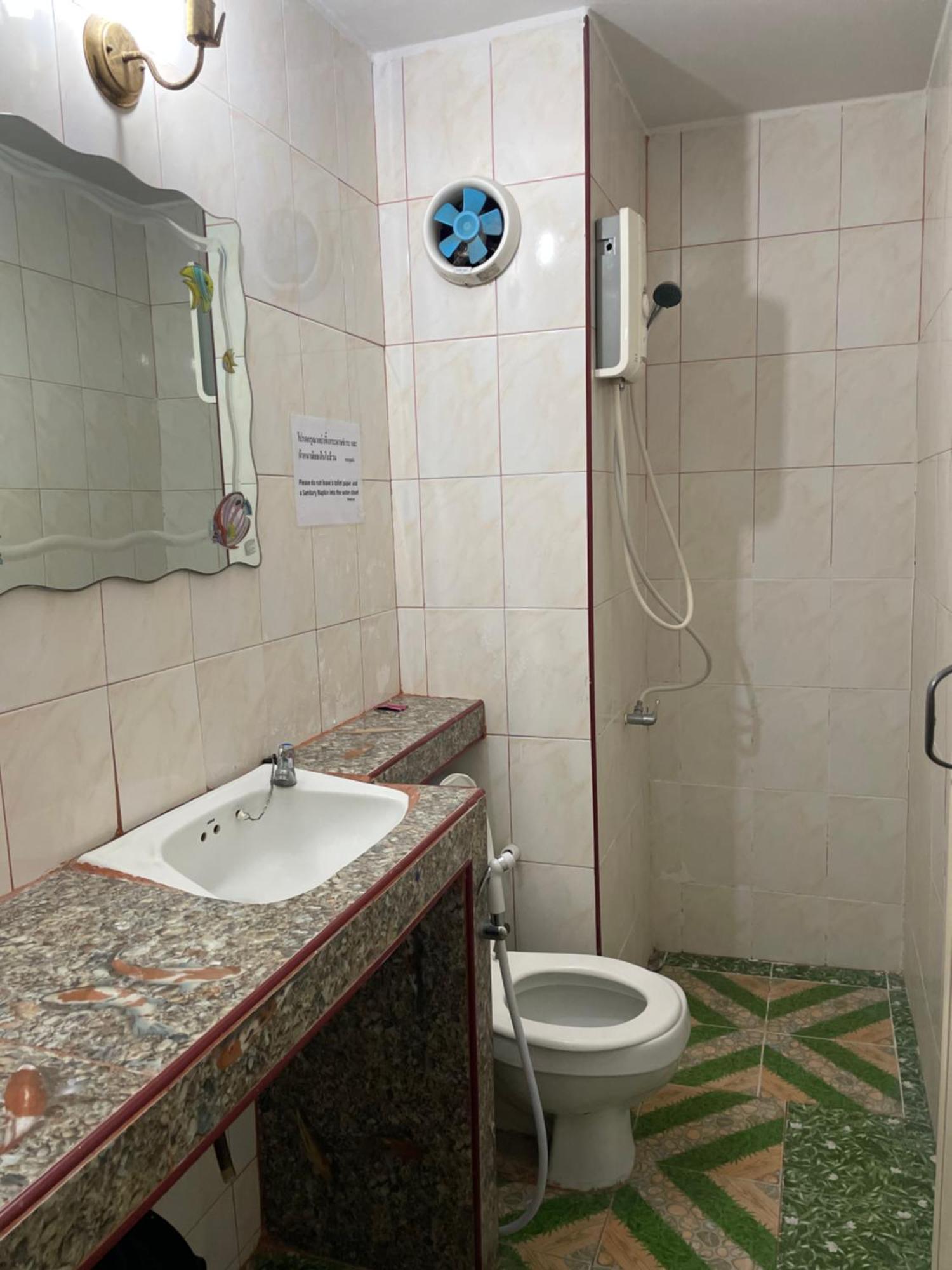 Muangthong C3,C4Near Impact Apartment Nonthaburi Ngoại thất bức ảnh